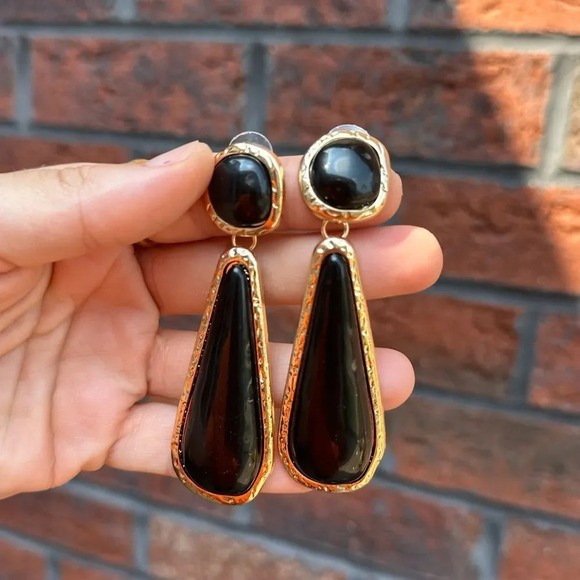 Barogue Black Gold Earrings - Picture 8 of 11
